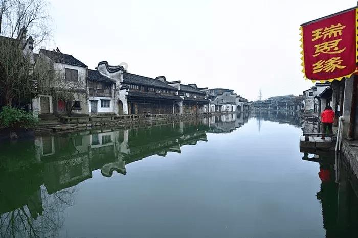 清理脏乱的宫殿